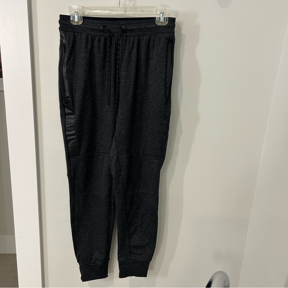 American Eagle charcoal grey flex jogger sweatpants. Size small.
